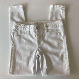 American Eagle white Super Stretch X jeans. Size 4